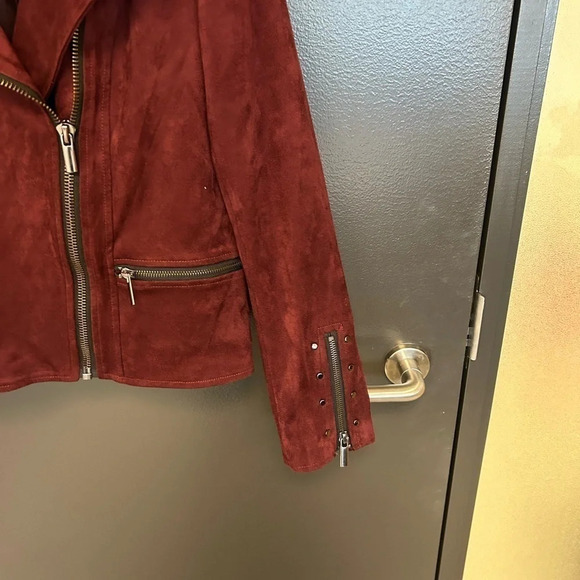 Beautiful worn under 5 times Canadian made and a fab brand! It’s ultra soft - Picture 3 of 5